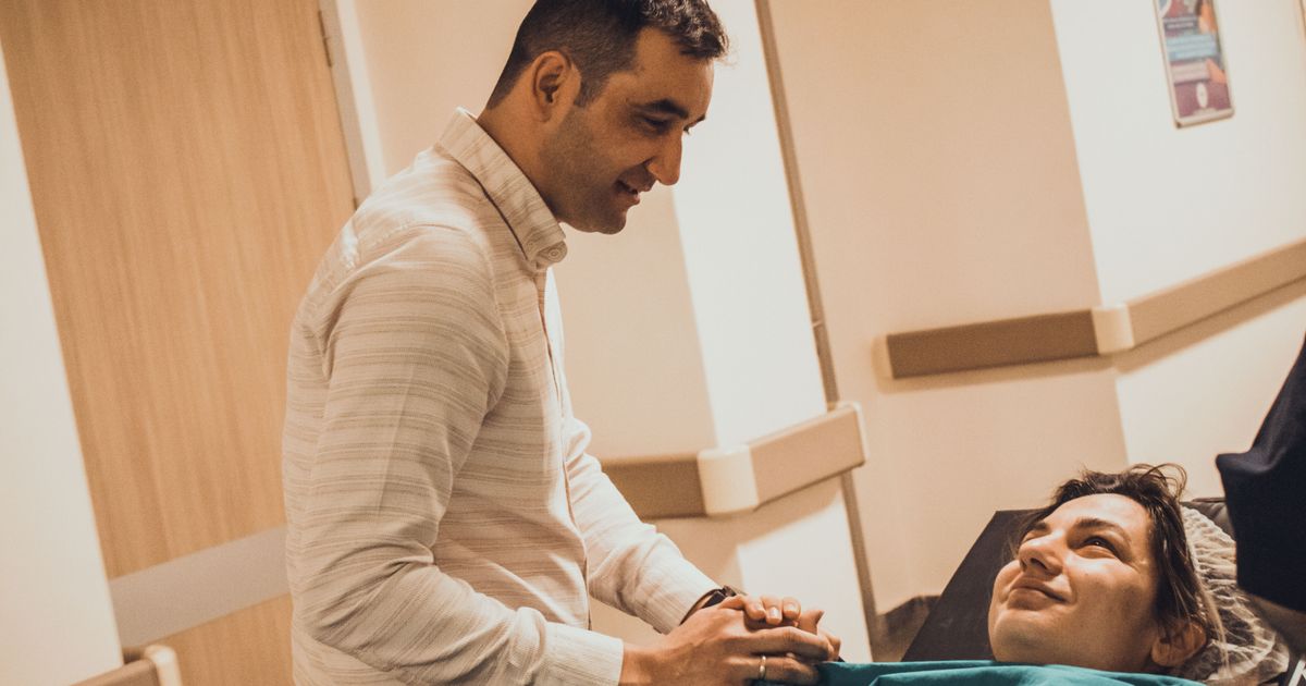 retina specialist near me: doctor reviewing schedule on tablet