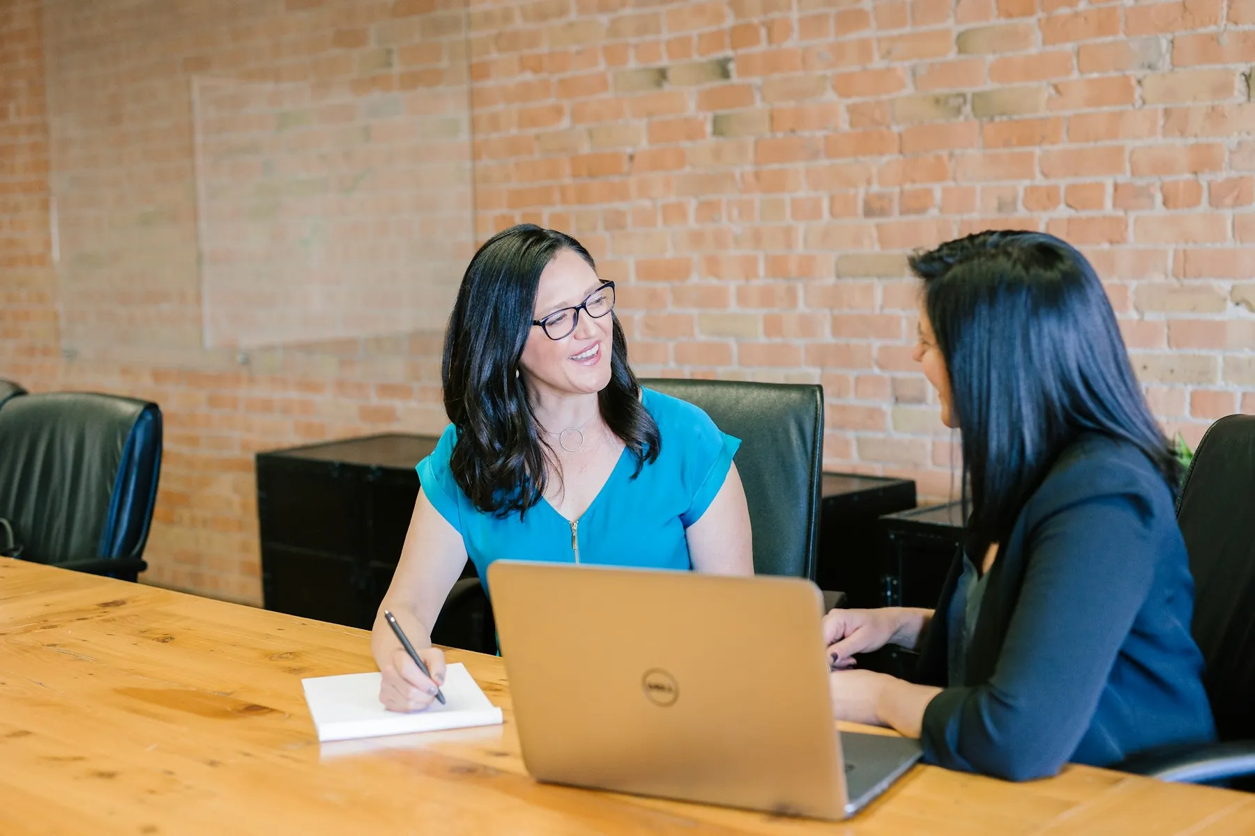 online booking for consultants dashboard and customer booking workflow for SWIQ service providers