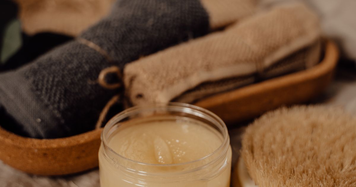 ayurvedic clinic booking system: therapy rooms and packages organised across a treatment week